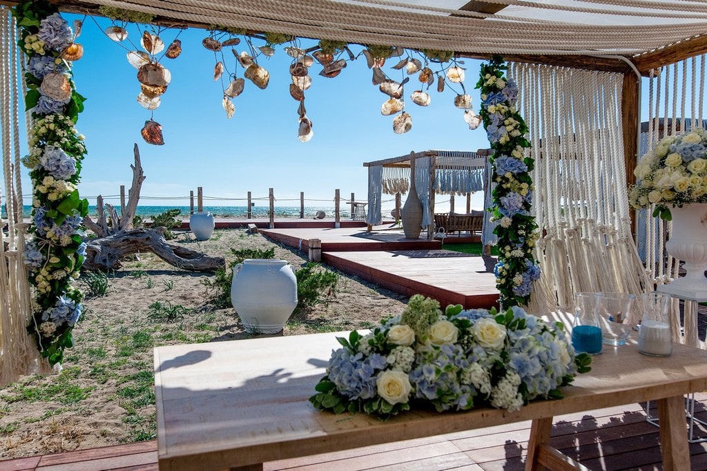 Composizione floreali matrimonio spiaggia